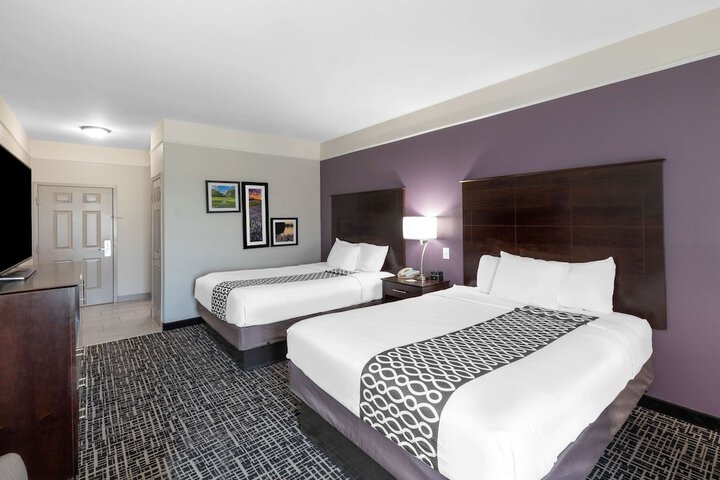 Room 15 of 33