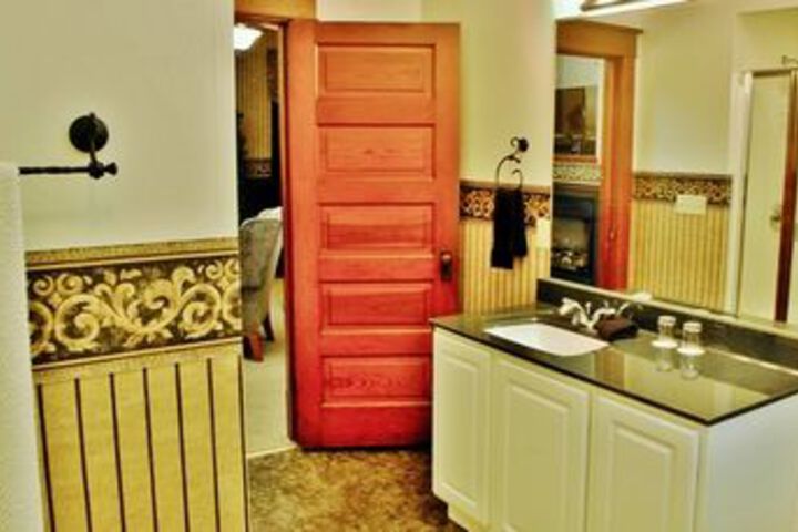 Arbor Hill Inn