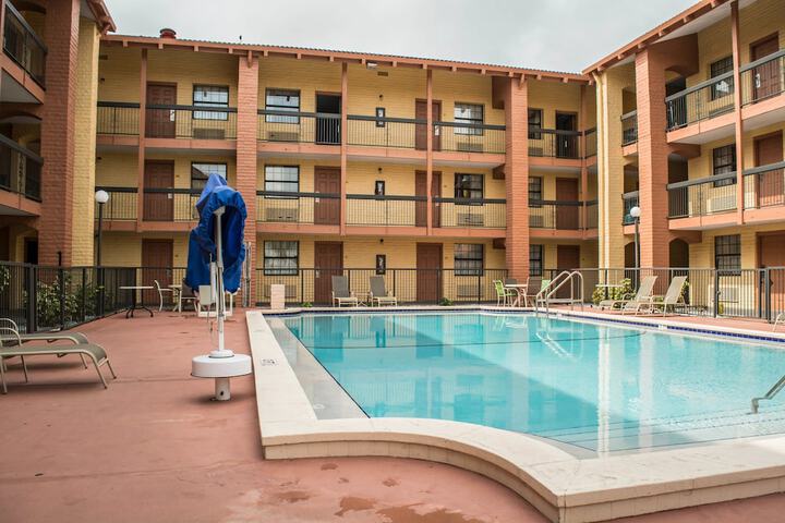 Pool 7 of 44