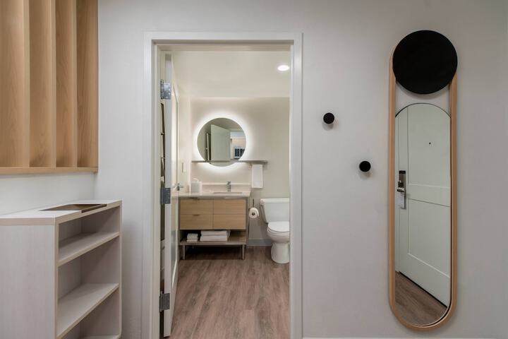 Room 26 of 55