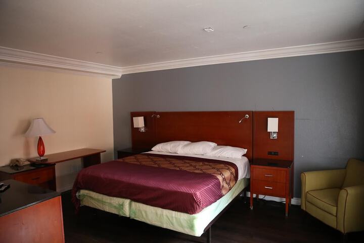 Room 31 of 34