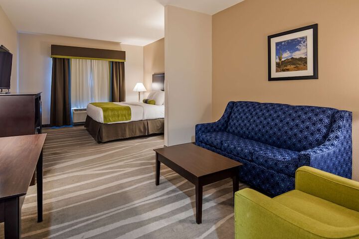 Room 13 of 21