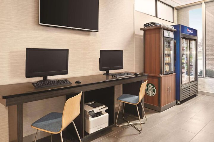 Business Center 56 of 56