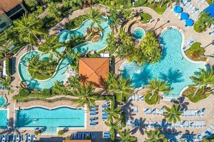 Naples Bay Resort & Marina
