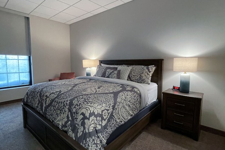 Room 7 of 14