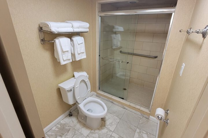 Room 22 of 49