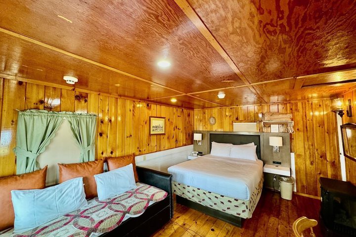 Room 47 of 73