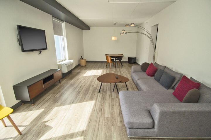 Room 25 of 68