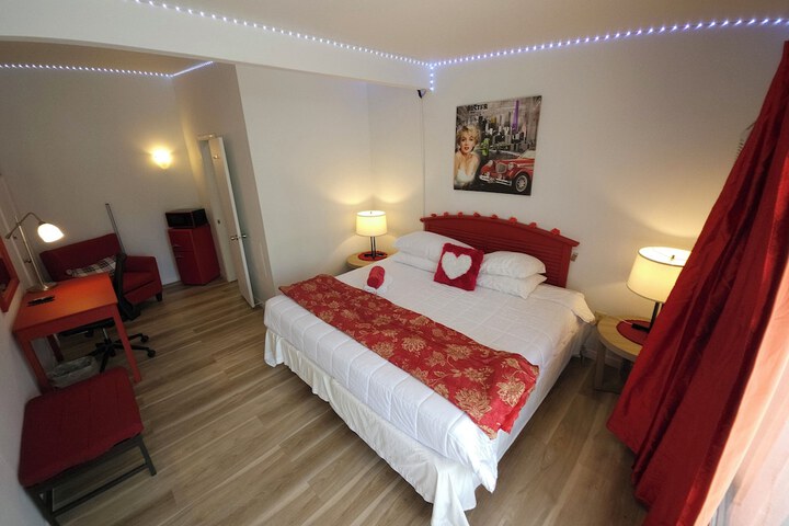 Room 3 of 11