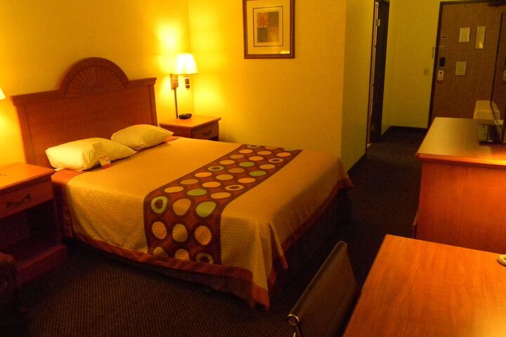 Room 37 of 68