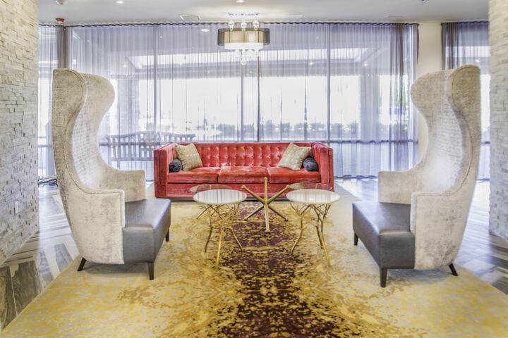 Hotel 6 of 80