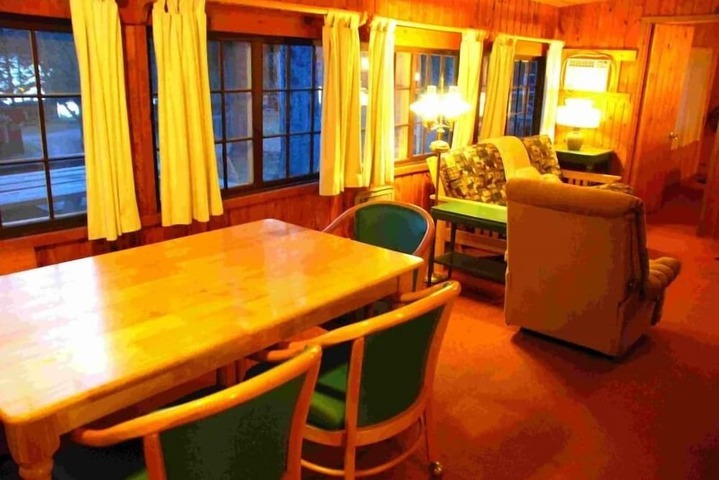 Room 53 of 145