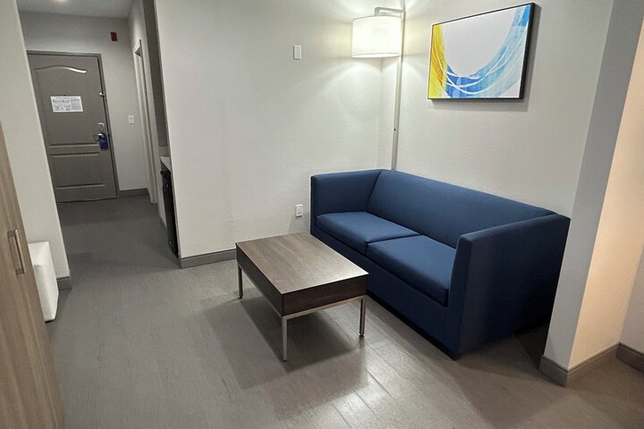 Holiday Inn Express Hotel & Suites Grants - Milan by IHG