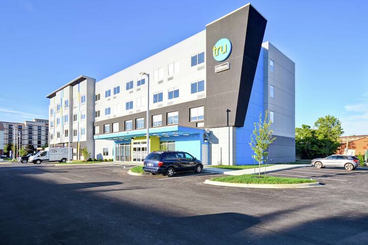 Hotel 4 of 34