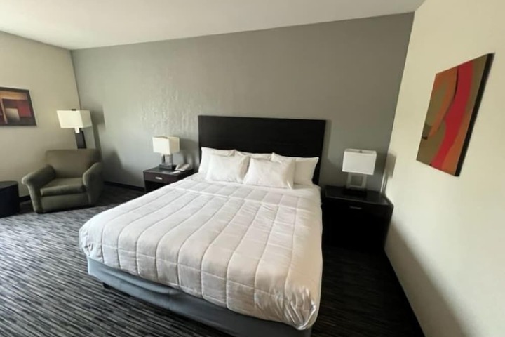 American Inn and Suites Houghton Lake