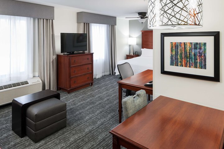 Room 30 of 38