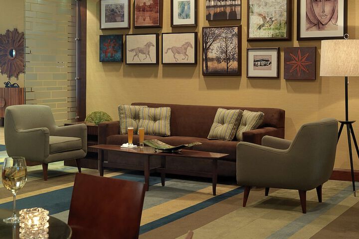 Lounge 57 of 69