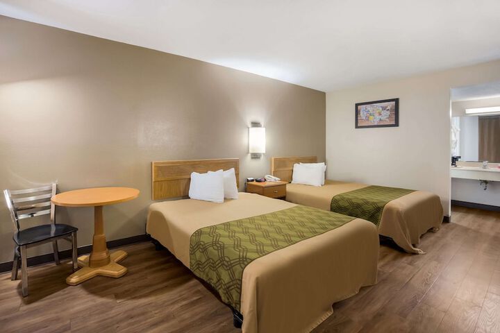 Room 11 of 36