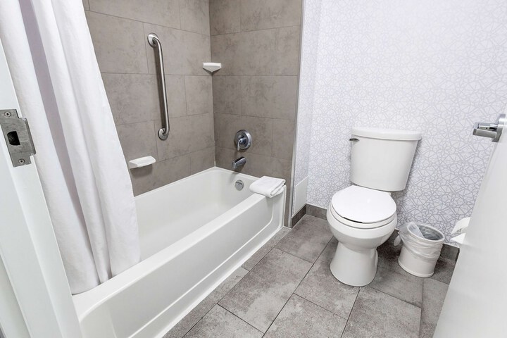 Hampton Inn & Suites by Hilton Brantford Conference Centre