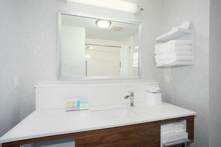 Room 10 of 37
