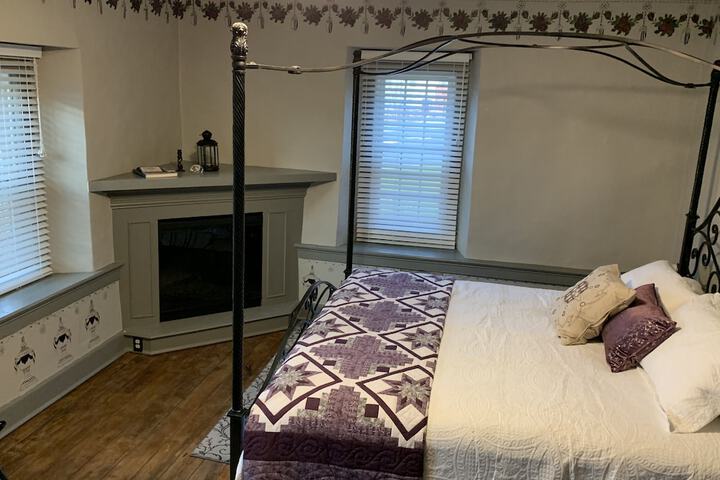 Room 9 of 17