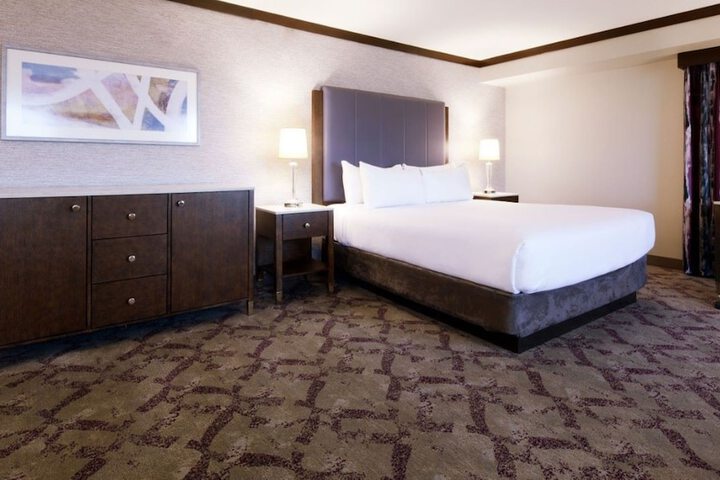 Silver Legacy Reno- a Caesars Rewards Destination