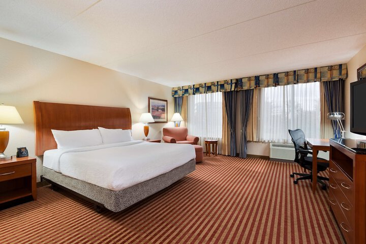 Room 13 of 30