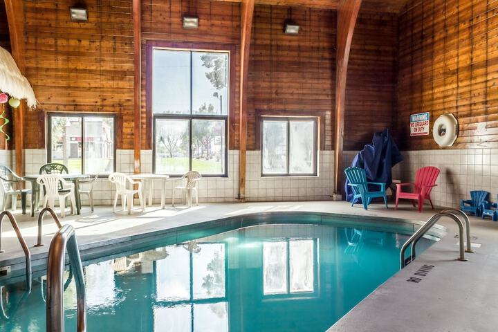 Pool 8 of 42