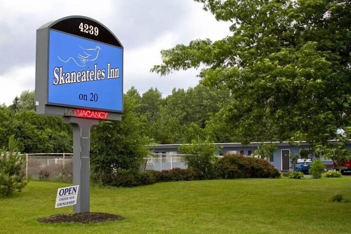Skaneateles Inn on 20