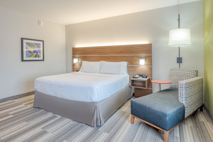 Holiday Inn Express & Suites St. Louis - Chesterfield by IHG