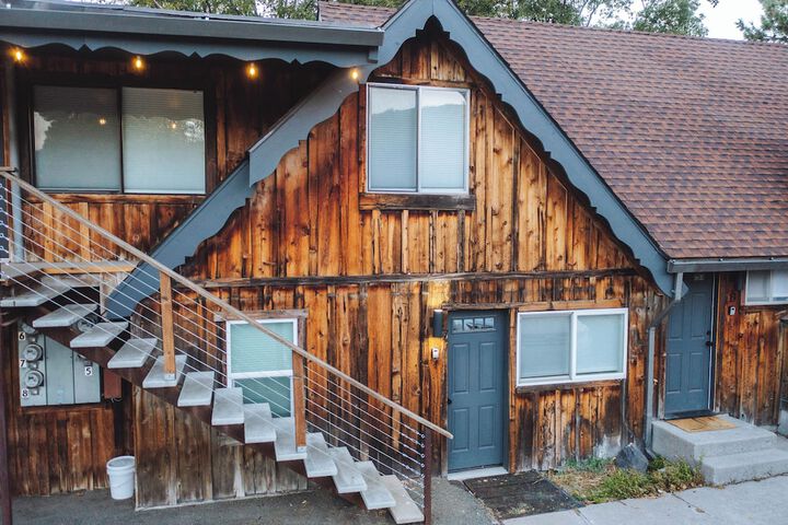 Basecamp Lodge