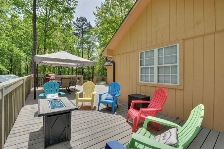 The Lake Place Cabin w / Golf Cart & Free Kayaks!