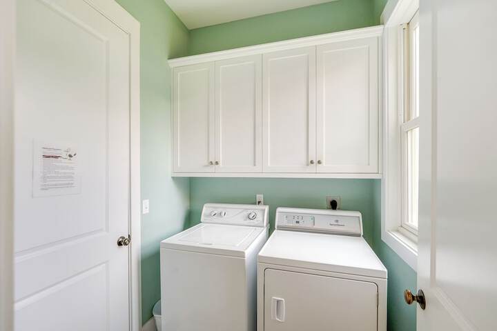 Beach & Pool Access: Peaceful St. Teresa House