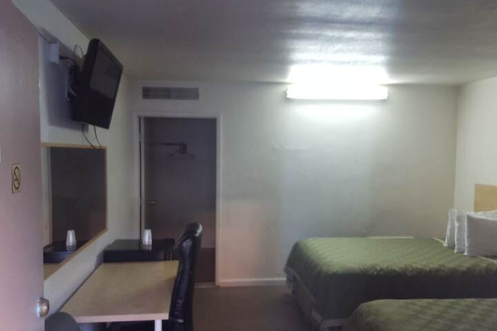 Room 27 of 37
