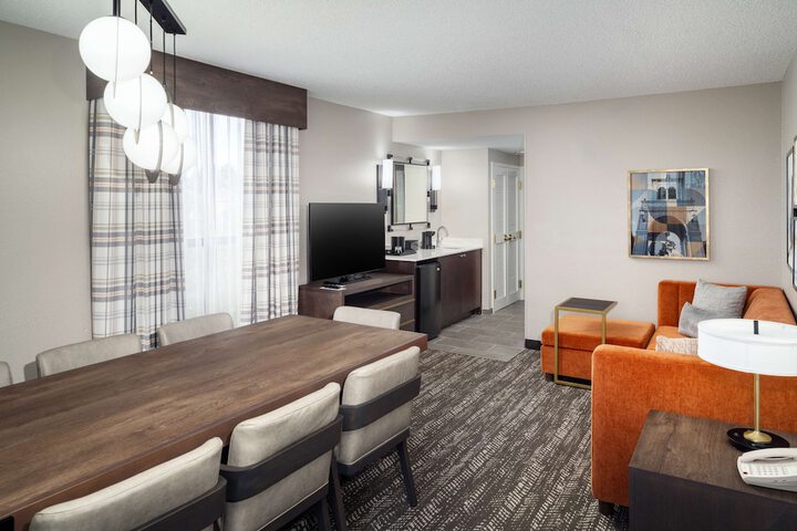 Room 42 of 76