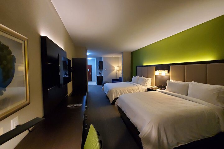 Holiday Inn Express Hotel & Suites Pearland by IHG
