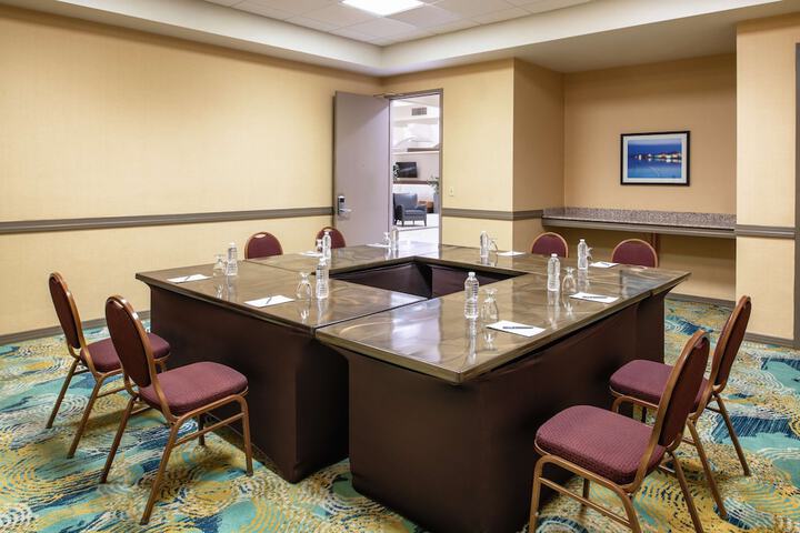 Embassy Suites by Hilton Seattle Tacoma International Airport