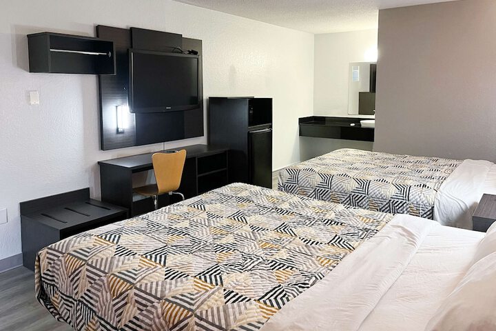 Room 18 of 19