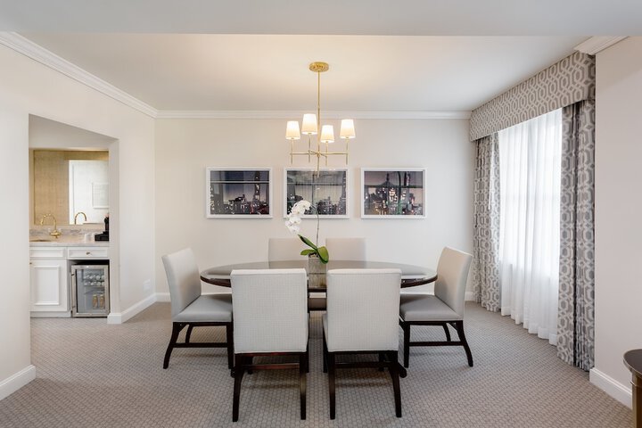 Room 44 of 62