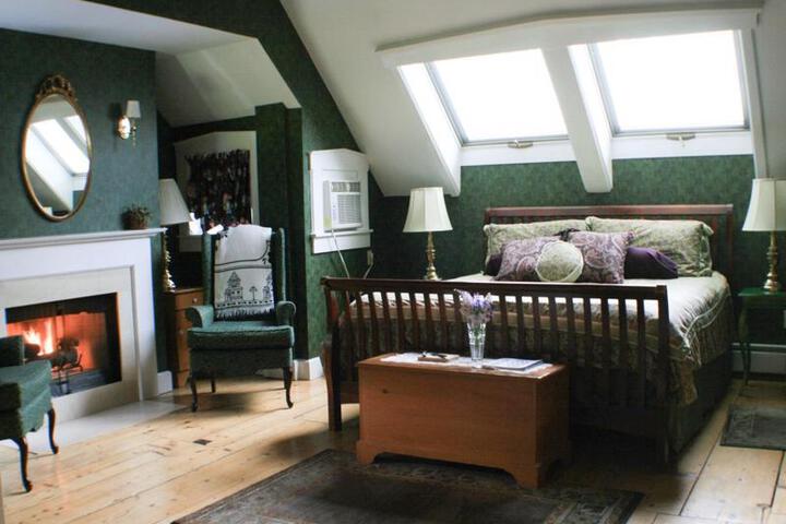 THE ANDRIE ROSE INN