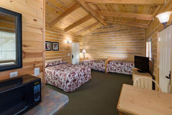 Rock Crest Lodge & Cabins