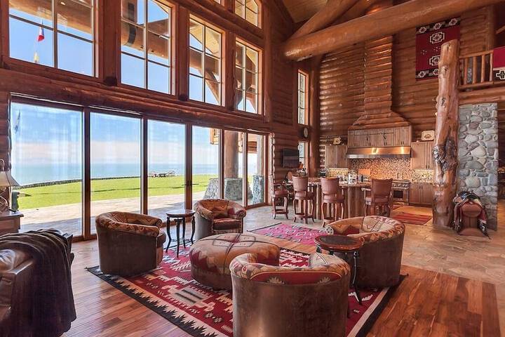 Lx28: Gold Beach Oceanfront Estate