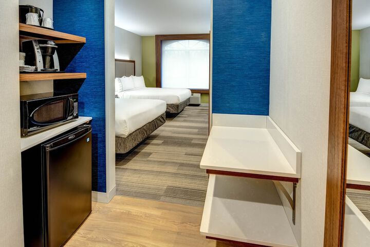 Room 27 of 50