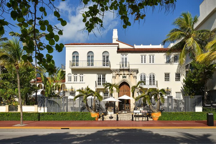 Hotel 2 of 120