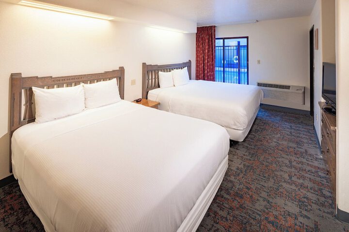 Sagebrush Inn & Suites