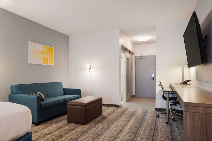 Room 22 of 34