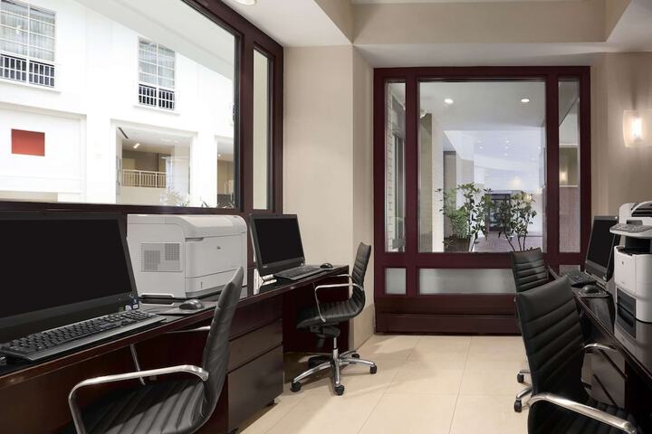 Business Center 58 of 58