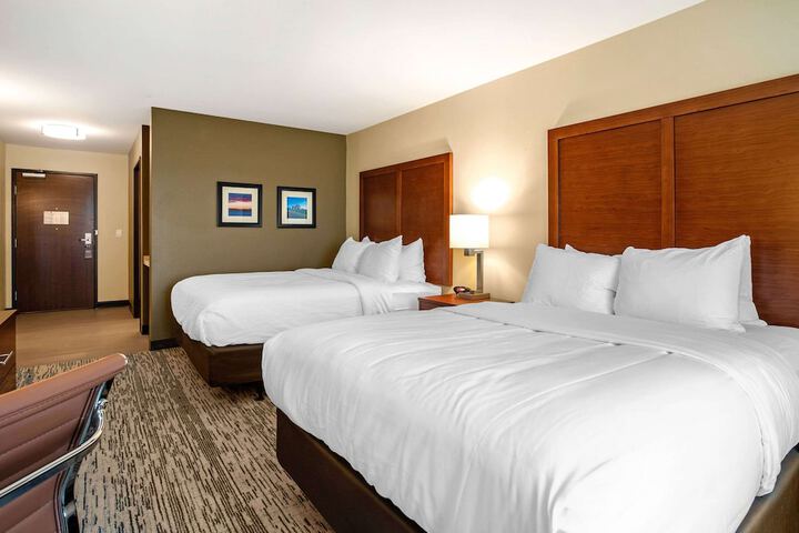 Comfort Inn and Suites Ames near ISU Campus