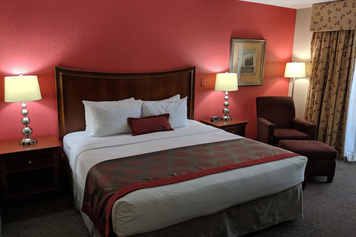 Room 9 of 24