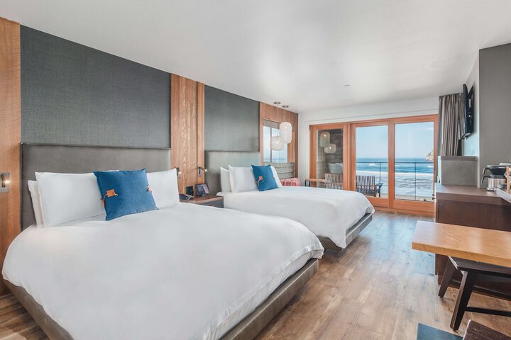 Headlands Coastal Lodge & Spa